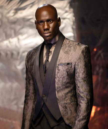 The “Lugard” Ruffled Grey pattern jacquard front closure Lapeless tuxedo suit