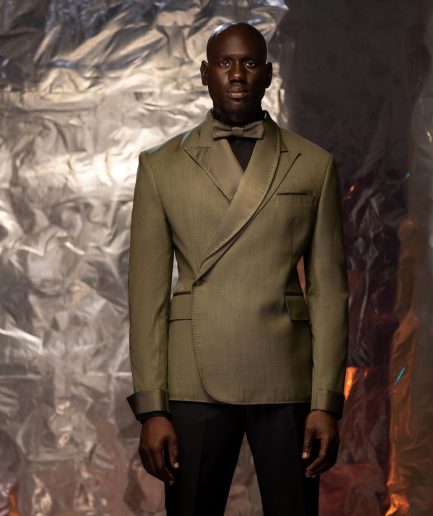 An Irish Green Peak and Shawl Lapel Wedding Tuxedo Suit.