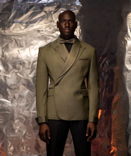 An Irish Green Peak and Shawl Lapel Wedding Tuxedo Suit.