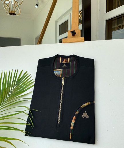 A Charcoal Black Gold ZIP opening, a cross-display functional pocket detailing Kaftan