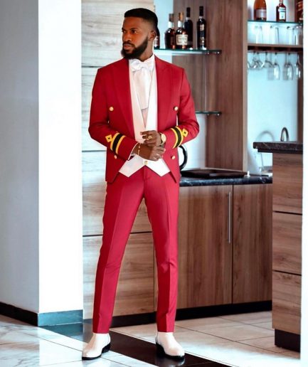 A Wine Short Marine Gold Buttons tuxedo Suit