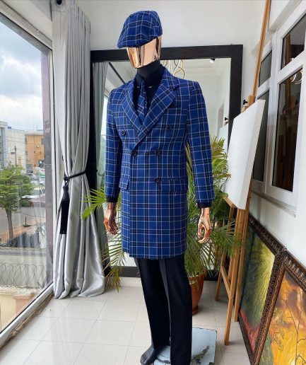 A check-blue “Peaky Blinder” double-breasted check trench suit