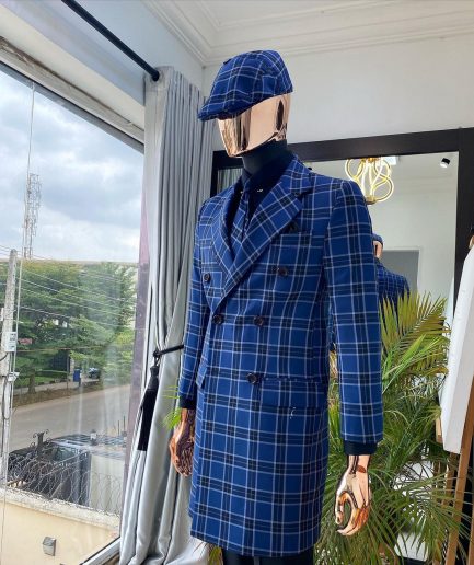 A check-blue “Peaky Blinder” double-breasted check trench suit
