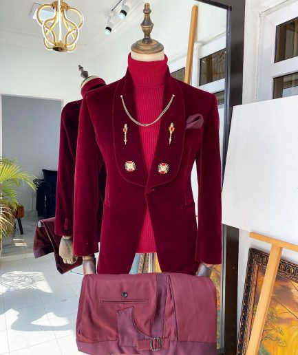 A Reloaded "lacasa de papel'' burgundy Velvet tuxedo suit