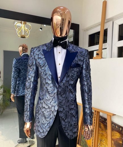 A Navy blue shawl lapel floral pattern jacquard blazer suit