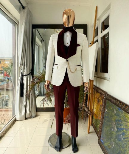 An Ivory white Square pattern shawl lapel Jacquard tuxedo suit