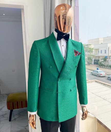 A Grass green double breasted shawl lapel floral pattern jacquard tuxedo suit