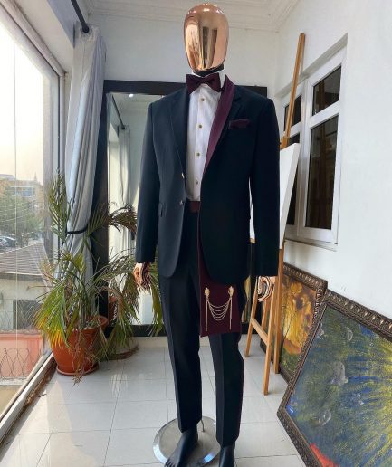 A Reloaded “falz” 3 lapel (shawl andnotch) tuxedo suit