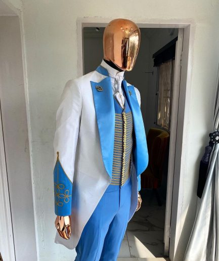 A Reloaded “Showman” Suit