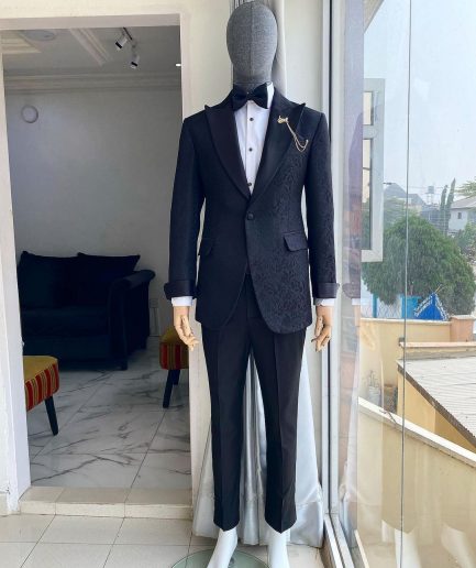 A Peak Lapel Jacquard Black Floral Tuxedo Suit