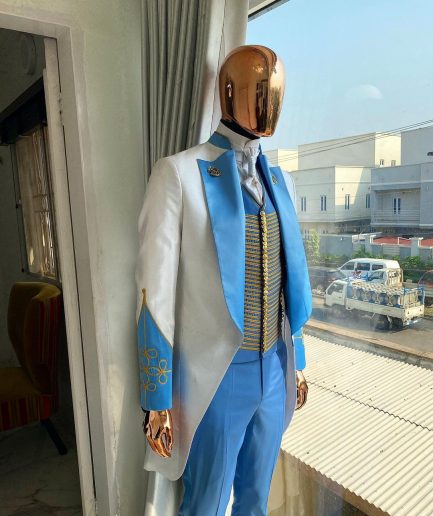 A Reloaded “Showman” Suit