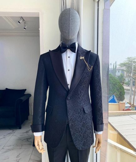 A Peak Lapel Jacquard Black Floral Tuxedo Suit