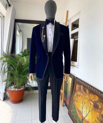 A Navy Blue Velvet Dinner Shawl Lapel Tuxedo Suit