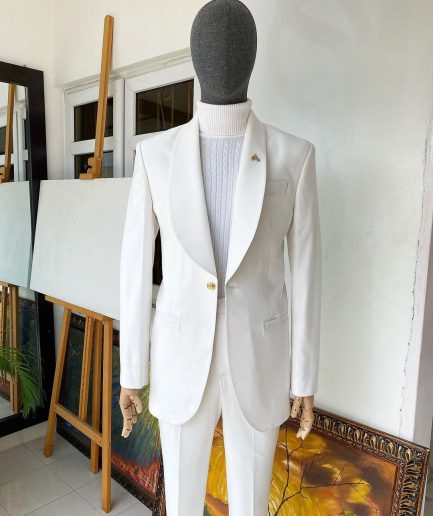 A Monochrome Ivory White Shawl Lapel Tuxedo Suit