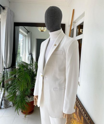 A Monochrome Ivory White Shawl Lapel Tuxedo Suit