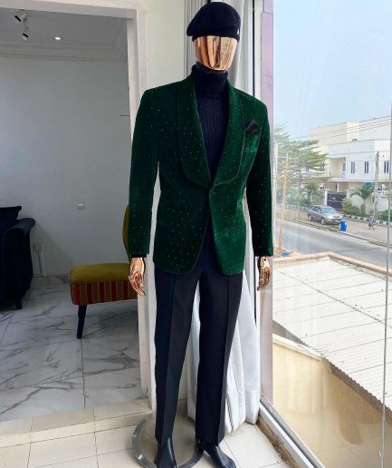 An Emerald Green Velvet Shawl Lapel Tuxedo Suit
