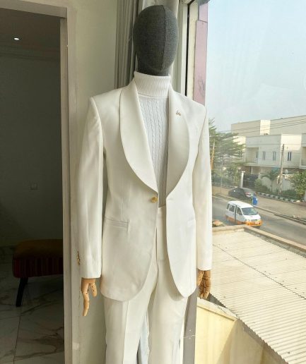 A Monochrome Ivory White Shawl Lapel Tuxedo Suit