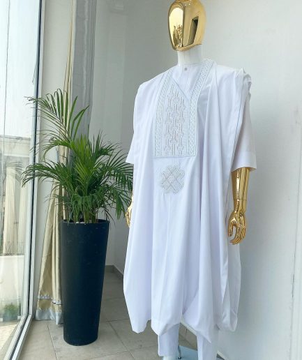 A Snow White dotted round and straight line embroidery agbada