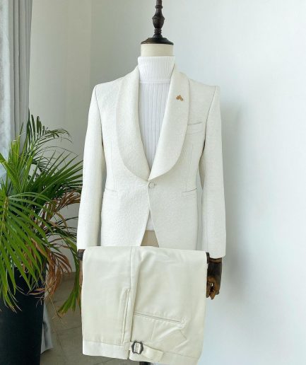 An Ivory White dispersed unequal pattern shawl lapel jacquard texedo suit.