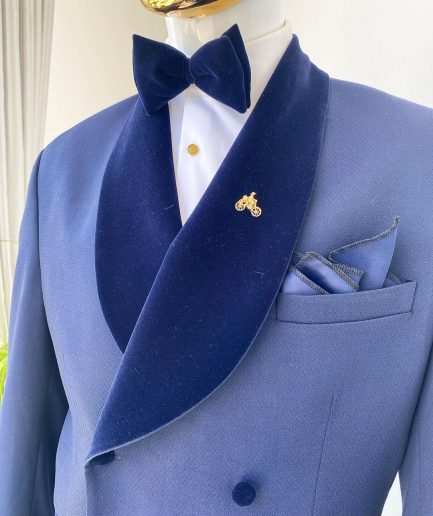 A Midnight Blue Soft Merino Wool Shawl Lapel Tuxedo Suit