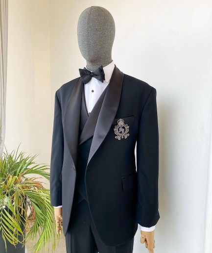 A Charcoal Black Jorgecari Merino Sheep Wool Shawl Lapel Tuxedo Suit