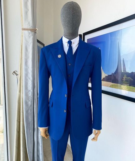 A “board room” Cool wool @scabal (501090) fabric cobalt blue peak lapel suit