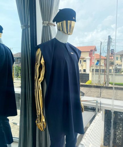 An Irish navy blue dashiki, black beret and pant