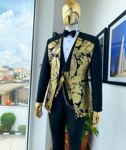 A Mid-mix cut charcoal black and gold floral metallic “Mandarin” lapel-less blazer jacquard suit