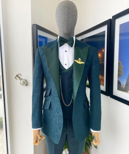 A “Mandarin” Floral Sacramento Green Peak Lapel Suit