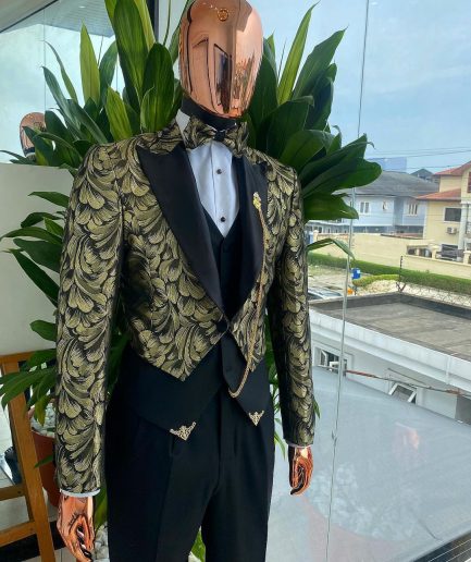 The “Ragnar” Gold and Black Splashed Jacquard Peak Lapel Jointed Tail Suit
