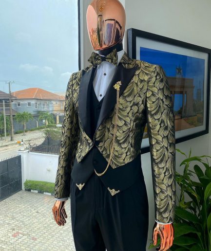 The “Ragnar” Gold and Black Splashed Jacquard Peak Lapel Jointed Tail Suit