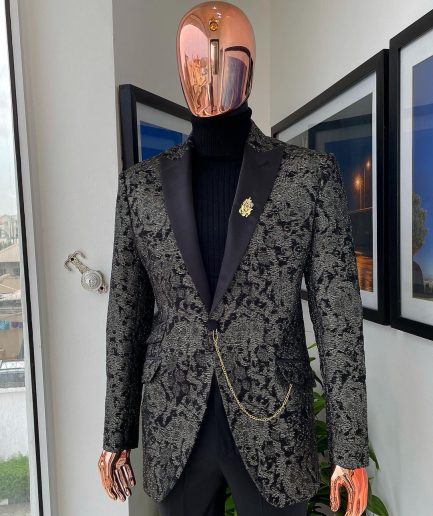 A Metallic coarse pattern jacquard peak lapel Suit
