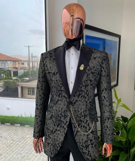 A Metallic coarse pattern jacquard peak lapel tuxedo Suit