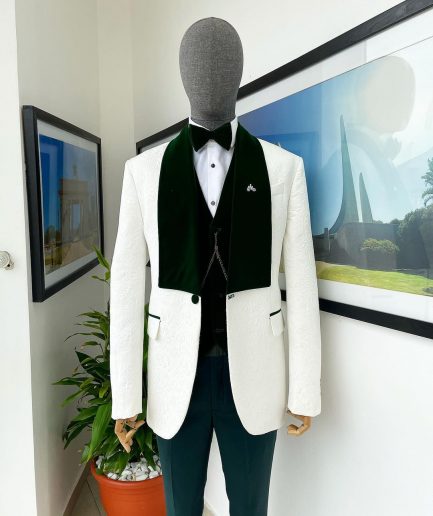 An Ivory floral jacquard shawl, wide-cut jacquard suit