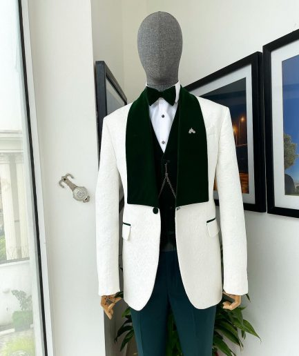 An Ivory floral jacquard shawl, wide-cut jacquard suit
