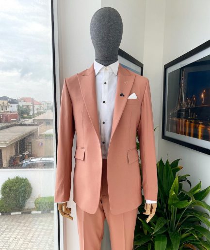 A Reloaded Mauve peak lapel business suit