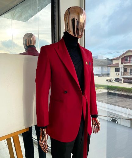 A Maroon Red Peak Lapel One Button, Rope Detailing Suit