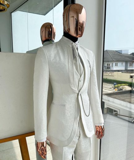 A Reloaded “Pope” Monochrome Ivory White Single Button Bishop Neck Suit