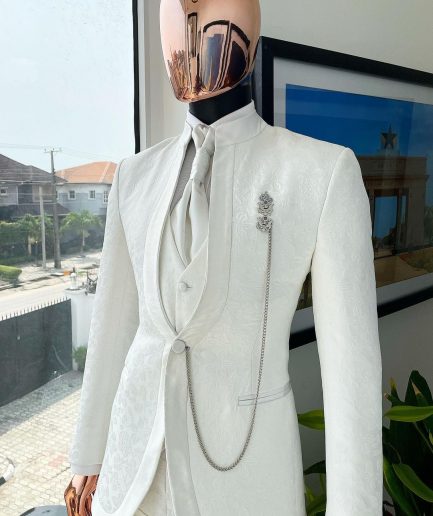 A Reloaded “Pope” Monochrome Ivory White Single Button Bishop Neck Suit