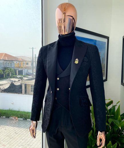 A monochrome “Mandarin” dispersed floral charcoal black peak lapel tuxedo jacquard suit