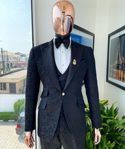 A monochrome “Mandarin” dispersed floral charcoal all black peak lapel tuxedo jacquard suit
