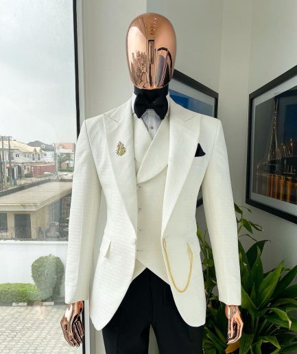 An Ivory White, Peak Lapel Seamless Geometric Patterns Jacquard Suit