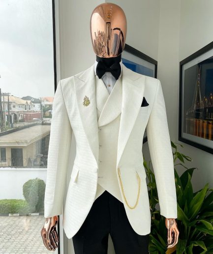 An Ivory White, Peak Lapel Seamless Geometric Patterns Jacquard Suit