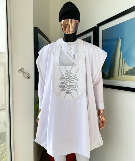 A Snow White precision cloud and anchor embroidery Agbada