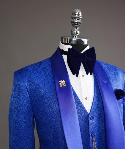 A Royal Blue Shawl Lapel Tuxedo Suit