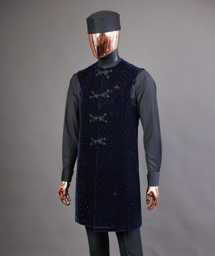 A Charcoal black long-sleeve African traditional senator kaftan native