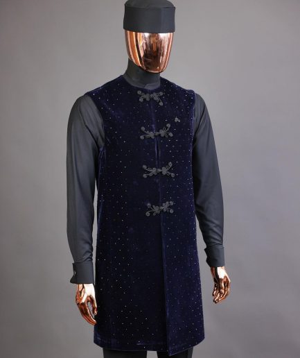 A Charcoal black long-sleeve African traditional senator kaftan native