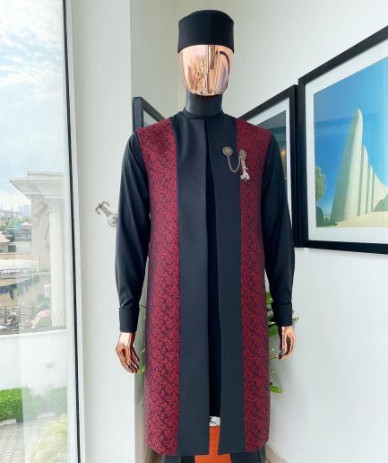 A charcoal black long sleeve kaftan, dispersed burgundy and black splash kimono jacket.