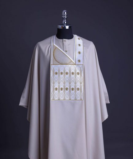 A Porcelain, Cloud and pattern embroidery detailing agbada