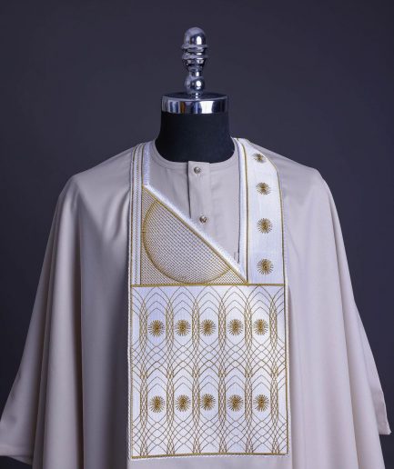 A Porcelain, Cloud and pattern embroidery detailing agbada